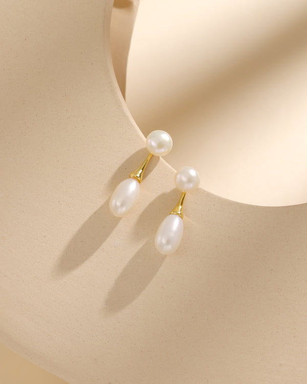 The Natural Freshwater Pearl with S925 Silvery Earrings