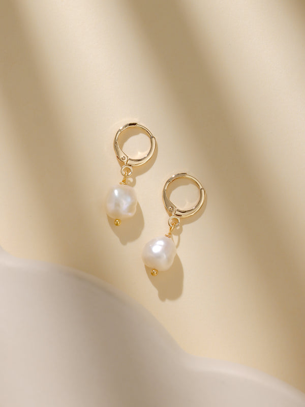 The Natural Freshwater Pearl  Earrings