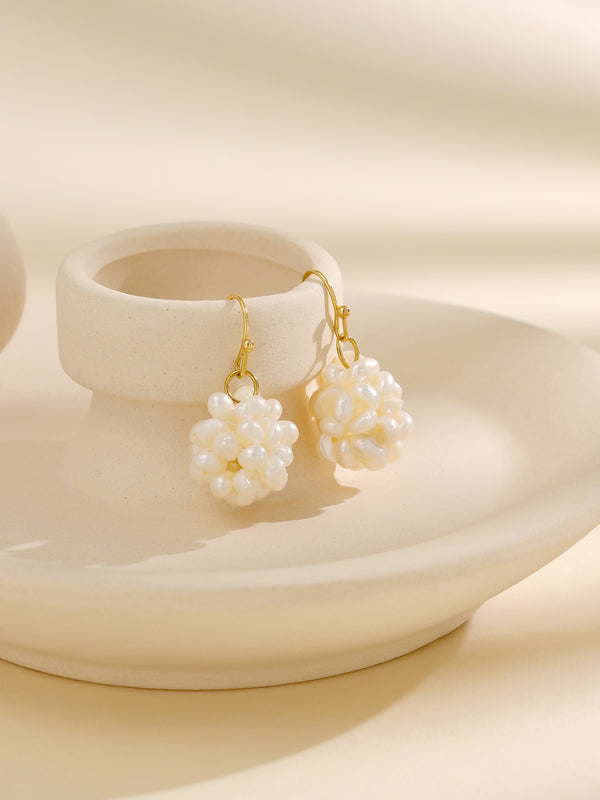 The Natural Freshwater Pearl with S925 Silvery Earrings