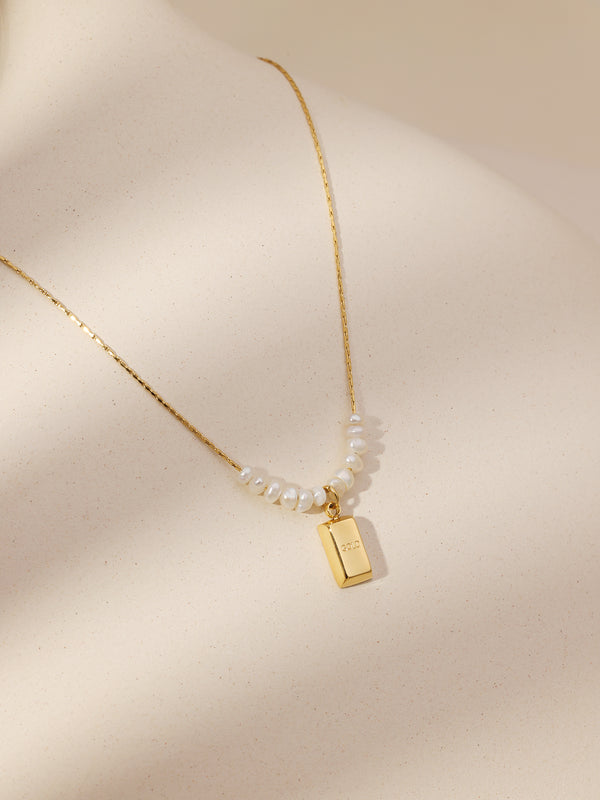 Gold Bar Pendant & Freshwater Pearls Necklace